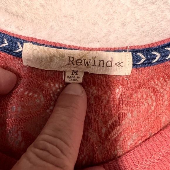 Rewind womens shirt size medium - Picture 3 of 5
